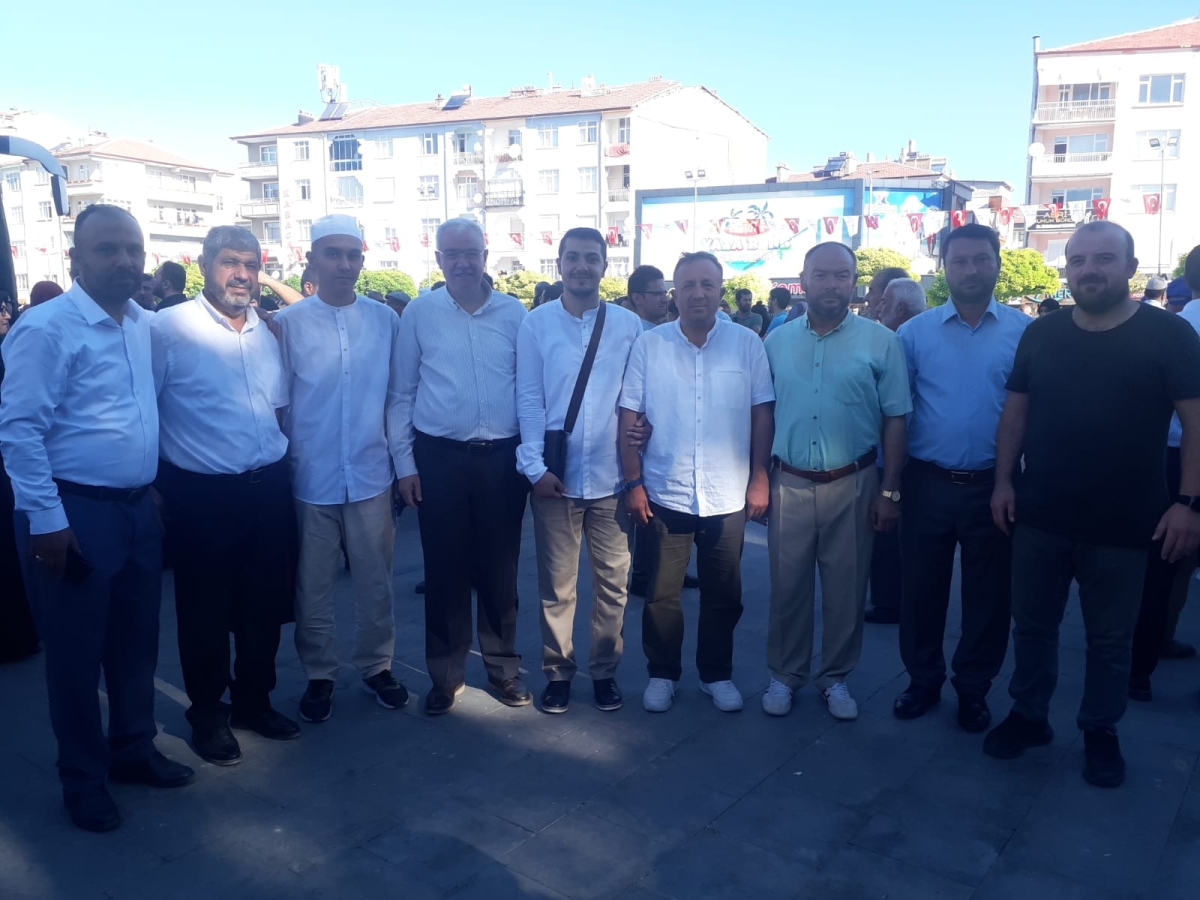 GENÇ HAFIZLAR KUTSAL TOPRAKLARA UĞURLANDI