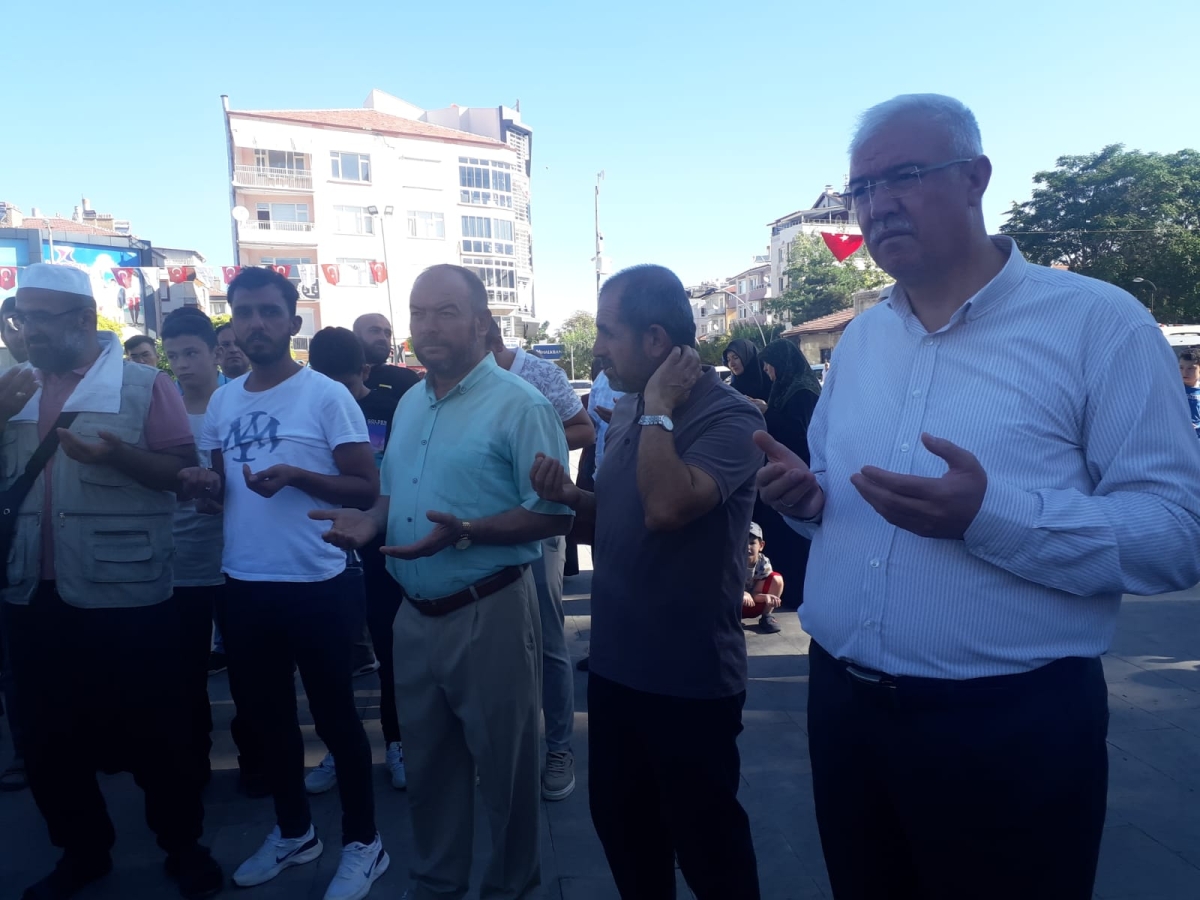 GENÇ HAFIZLAR KUTSAL TOPRAKLARA UĞURLANDI