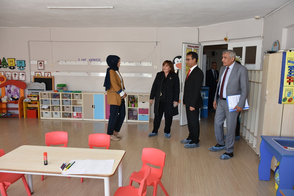 MEB Meslekî ve Teknik Eğitim Genel Müdürü Nazan Şener, Karaman’da Okulları Ziyaret Etti