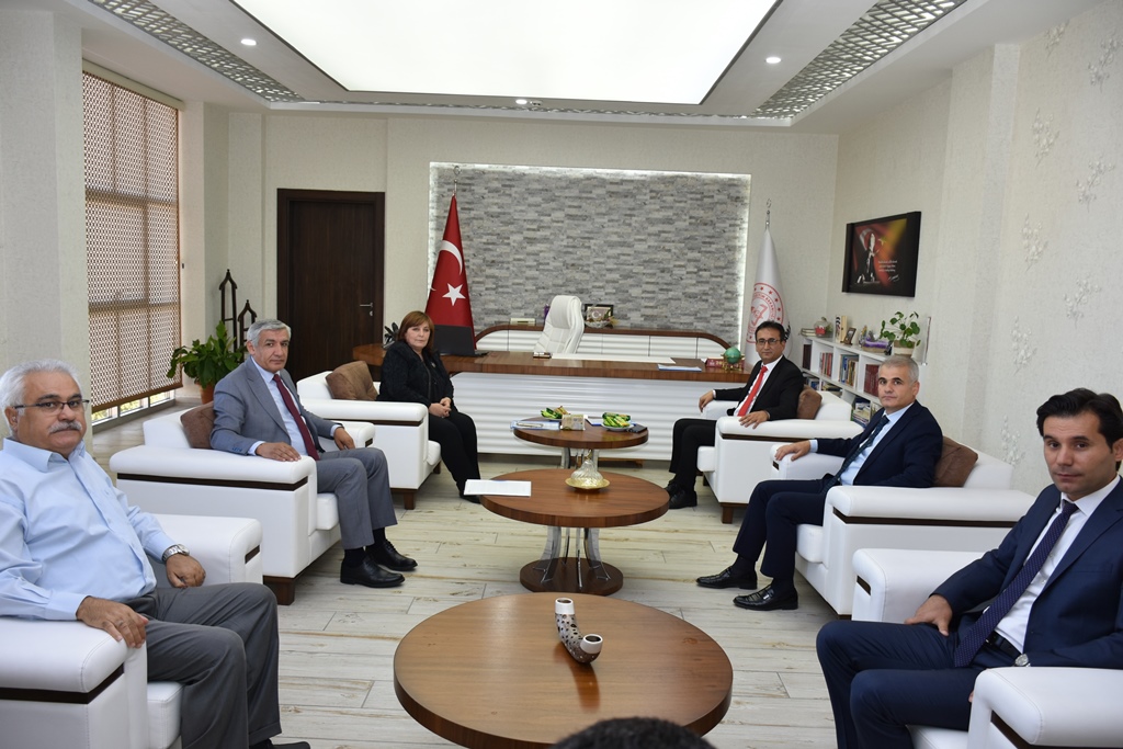 MEB Meslekî ve Teknik Eğitim Genel Müdürü Nazan Şener, Karaman’da Okulları Ziyaret Etti