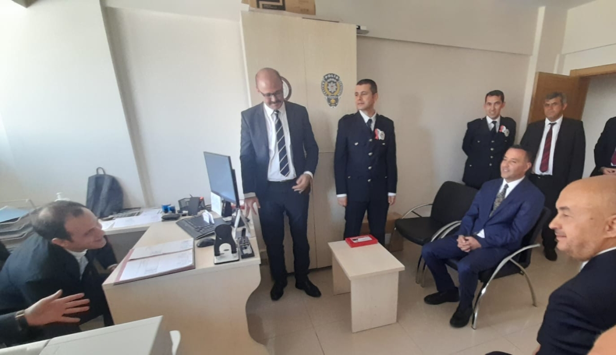 Mahmut Ünüvar kentte görevli tüm polisleri ziyaret etti