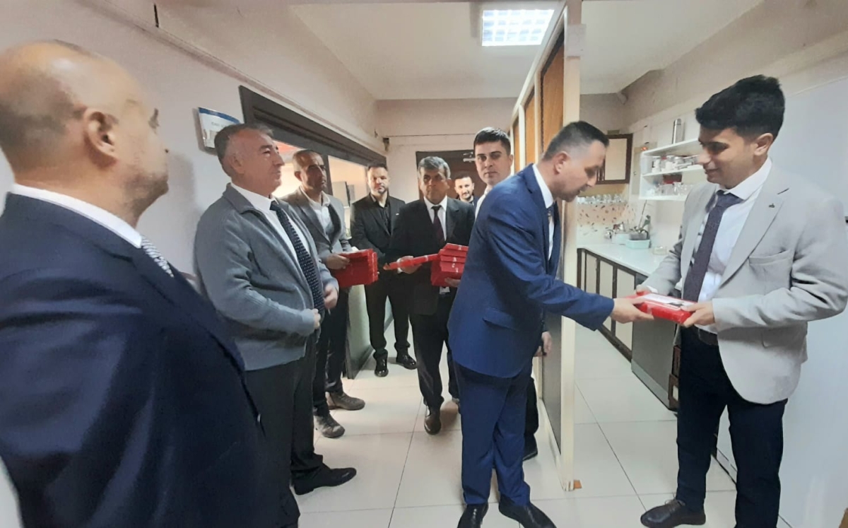 Mahmut Ünüvar kentte görevli tüm polisleri ziyaret etti