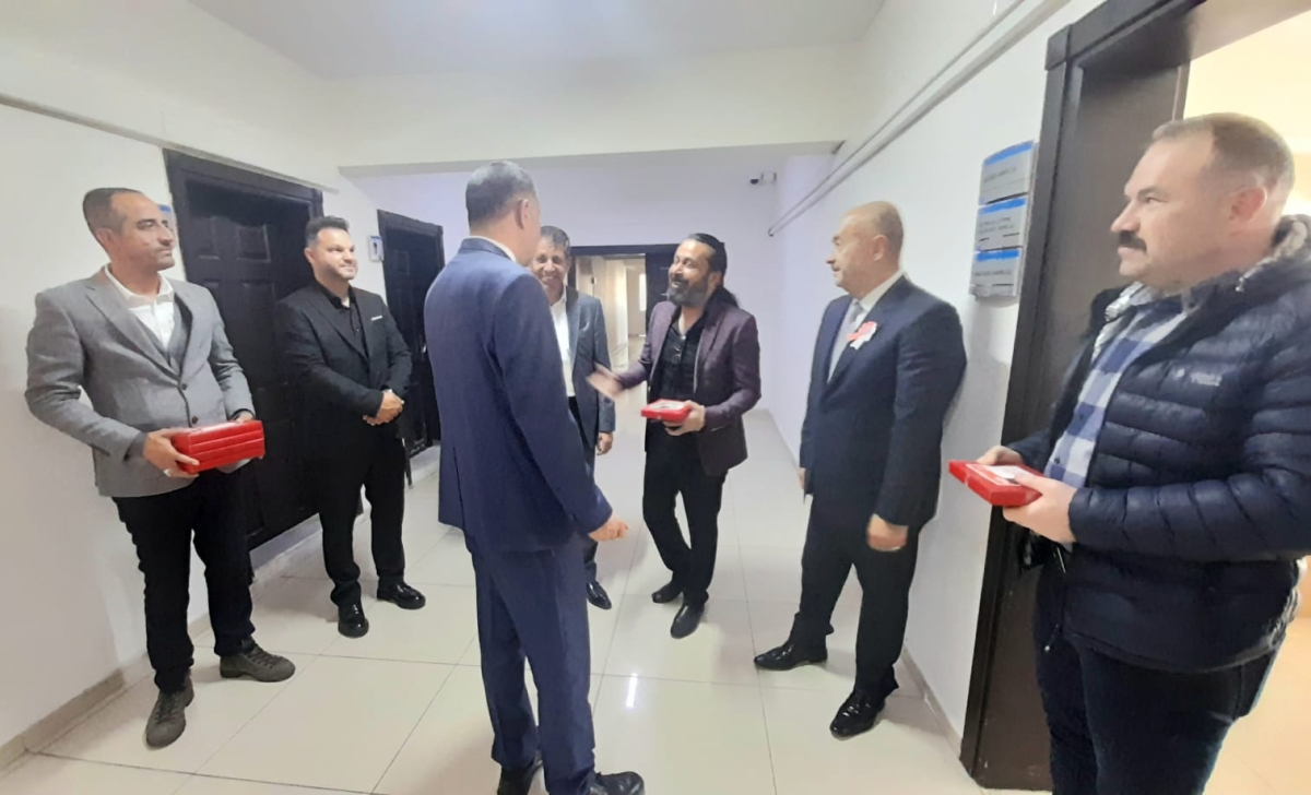 Mahmut Ünüvar kentte görevli tüm polisleri ziyaret etti