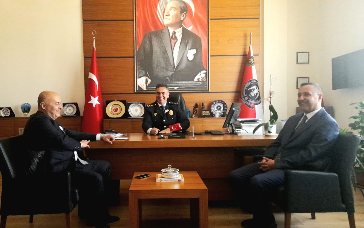 Mahmut Ünüvar kentte görevli tüm polisleri ziyaret etti