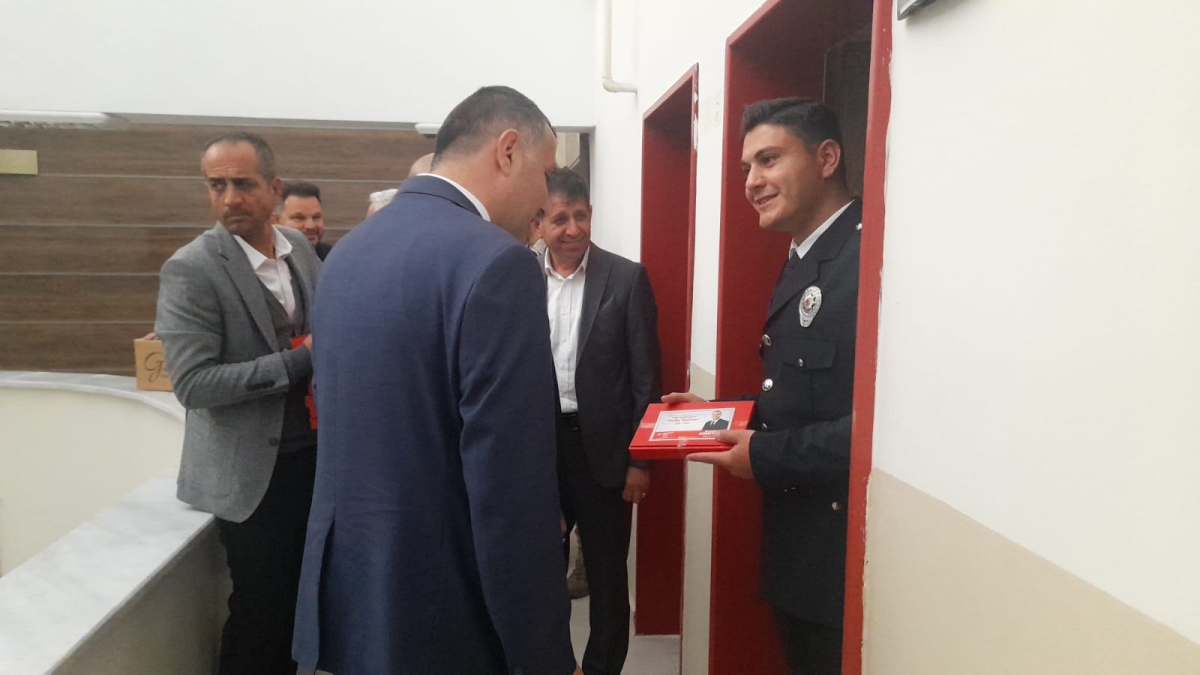 Mahmut Ünüvar kentte görevli tüm polisleri ziyaret etti