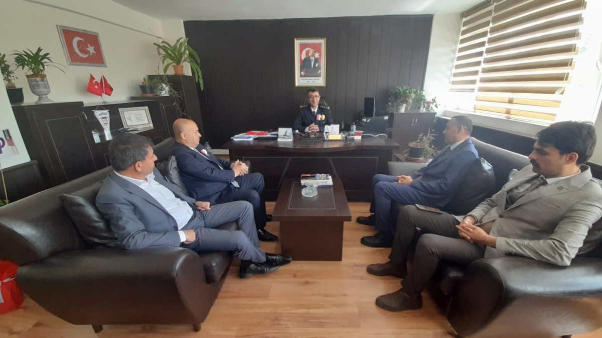 Mahmut Ünüvar kentte görevli tüm polisleri ziyaret etti