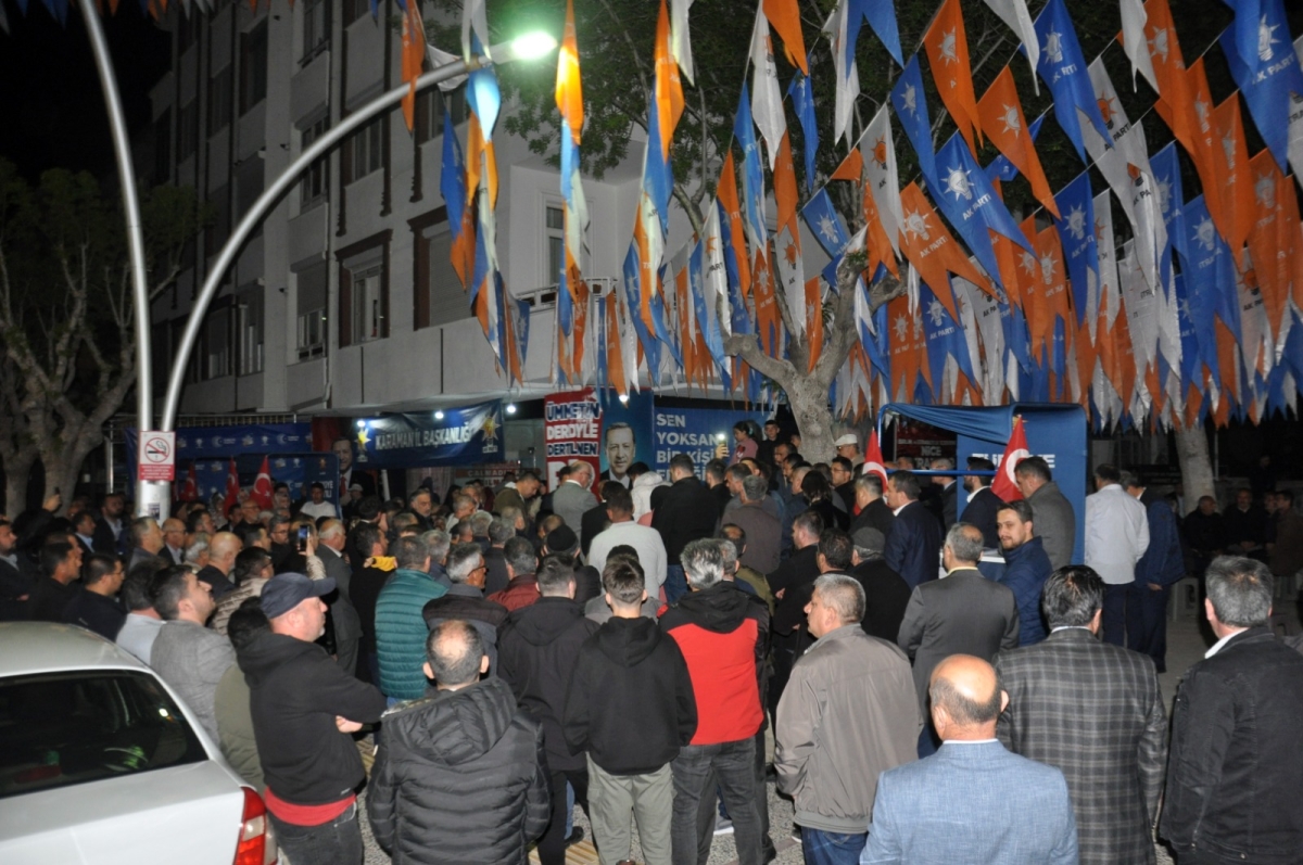 Karaman’da AK Parti seçim bürosu açıldı.