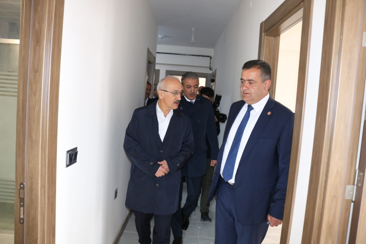 Lütfi Elvan Karaman’da Afet Konutları Kura Çekimine Katıldı