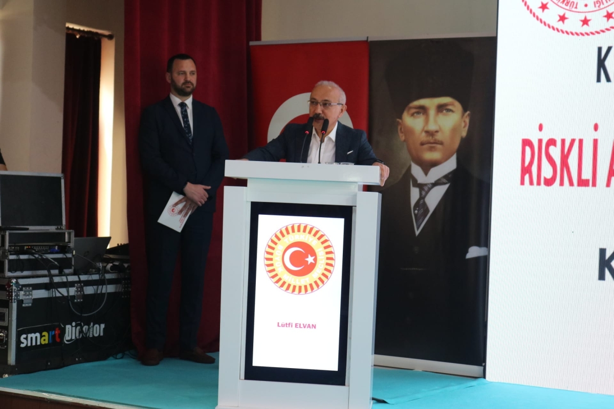 Lütfi Elvan Karaman’da Afet Konutları Kura Çekimine Katıldı