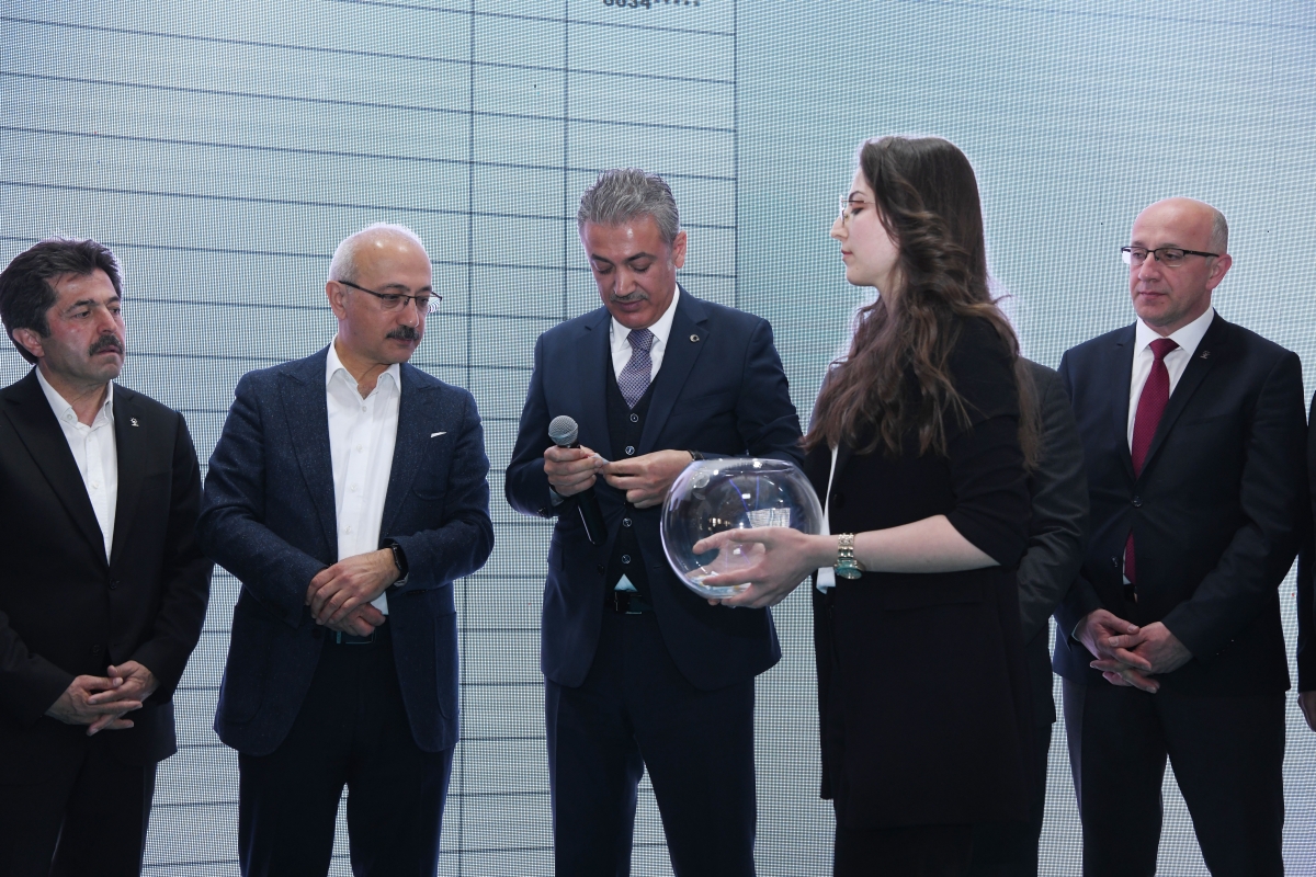 Lütfi Elvan Karaman’da Afet Konutları Kura Çekimine Katıldı
