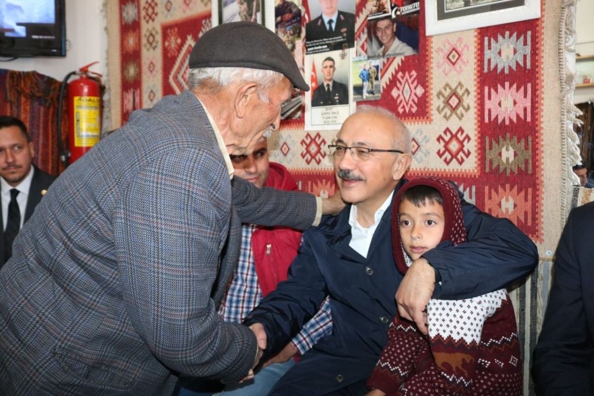 Taşelinde AK Parti Fırnası