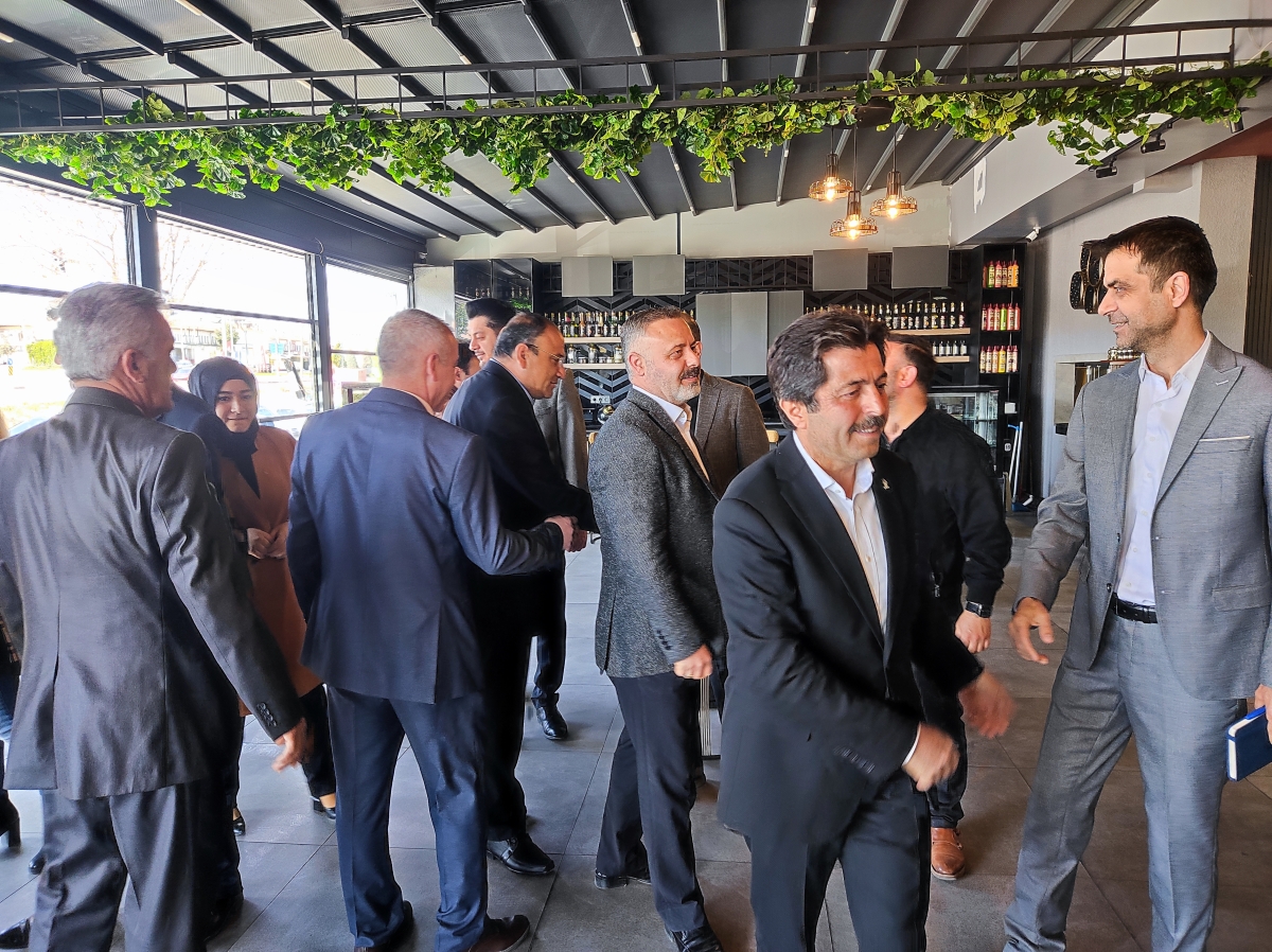 AK Parti 1 Mayıs İşçi Bayramında Basın Emekçileri ile Bir Araya Geldi
