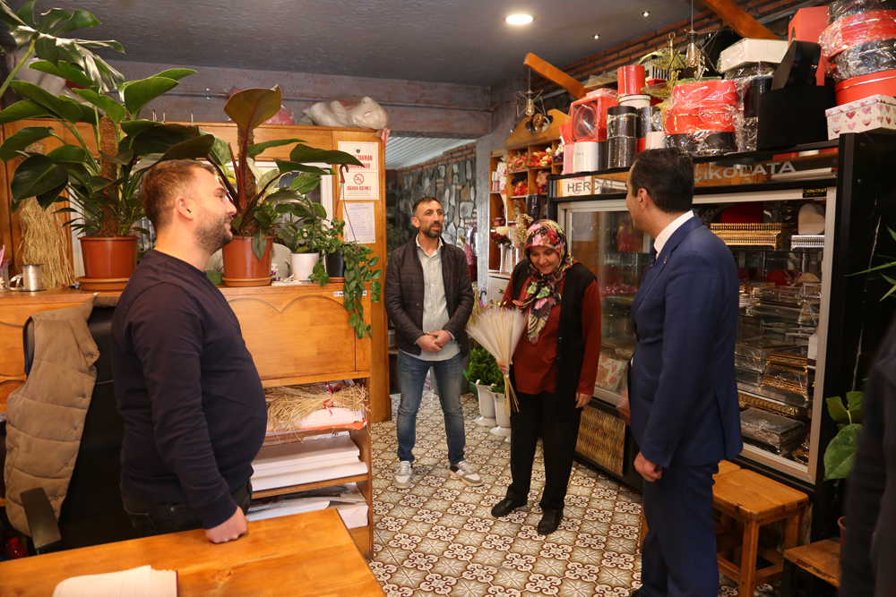 BAŞKAN KALAYCI AÇILIŞ TÖRENİNE KATILIDI ÇEVREDE BULUNAN ESNAF VE VATANDAŞLARI ZİYARET ETTİ