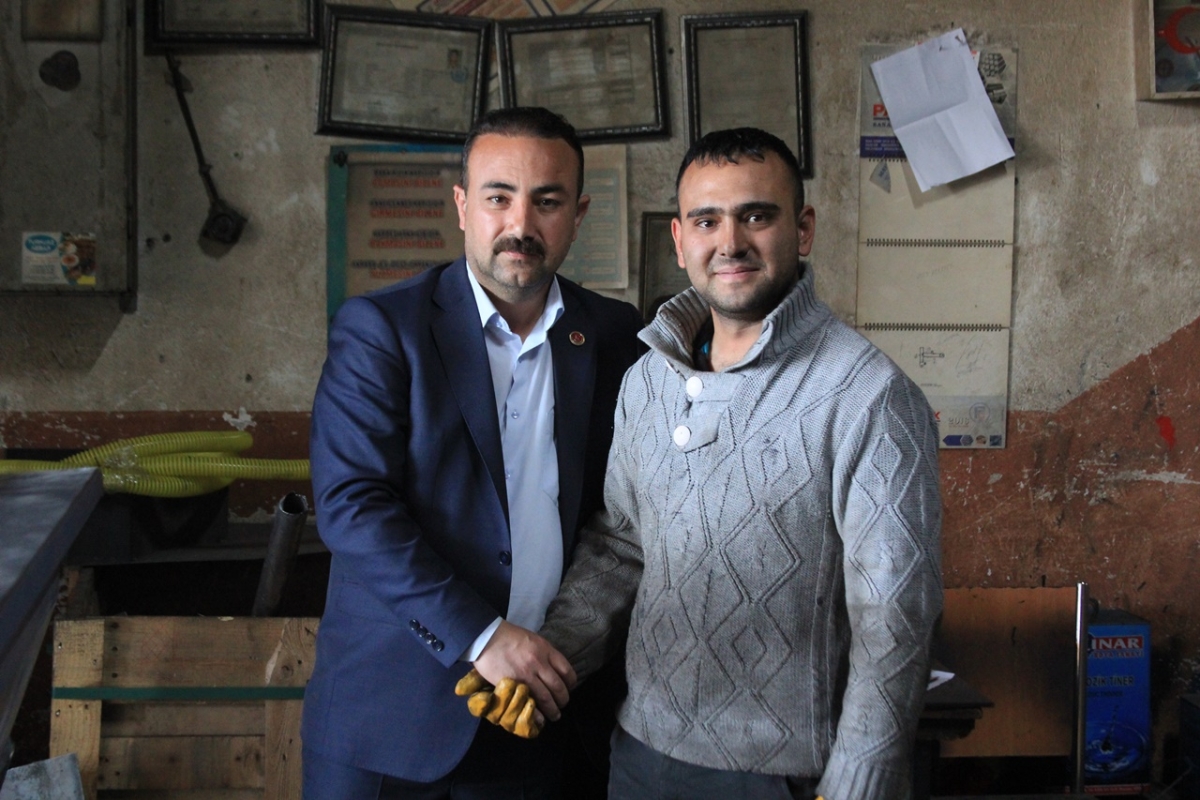Büyük Birlik Partisi, Sanayi'den Çıkamıyor