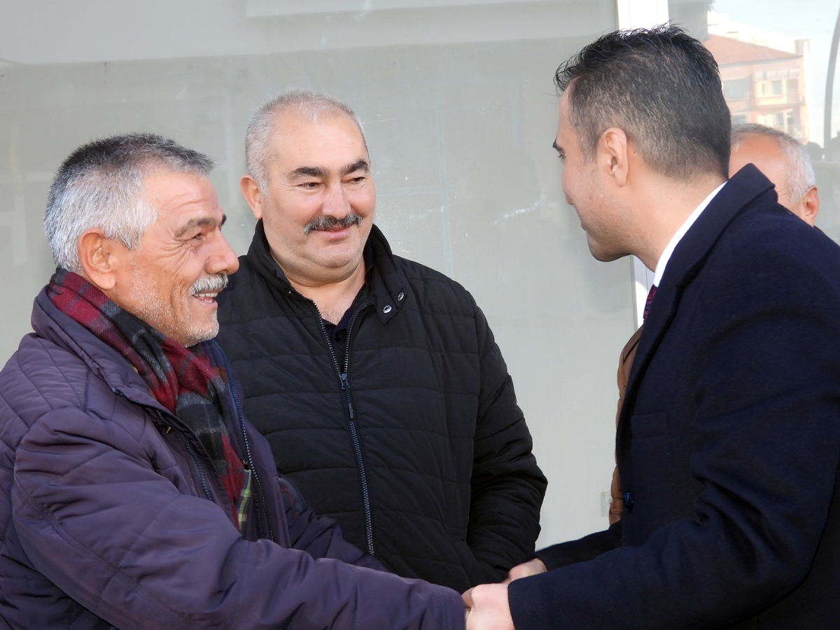 BAŞKAN KALAYCI KARAMAN’I SOKAK SOKAK GEZİYOR