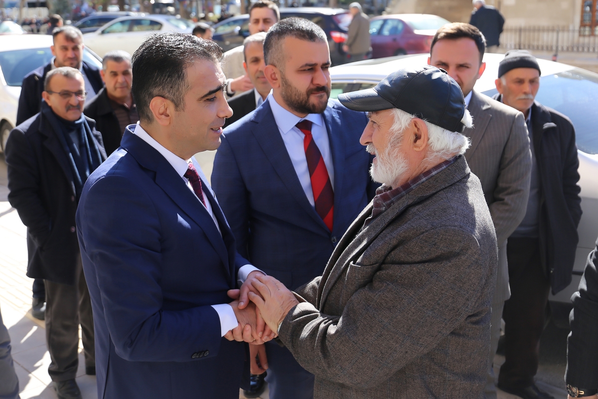 BAŞKAN KALAYCI KARAMAN’I SOKAK SOKAK GEZİYOR