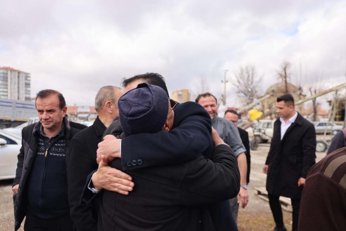 BAŞKAN KALAYCI VERGİ DAİRESİ VE BUĞDAY PAZARINI ZİYARET ETTİ