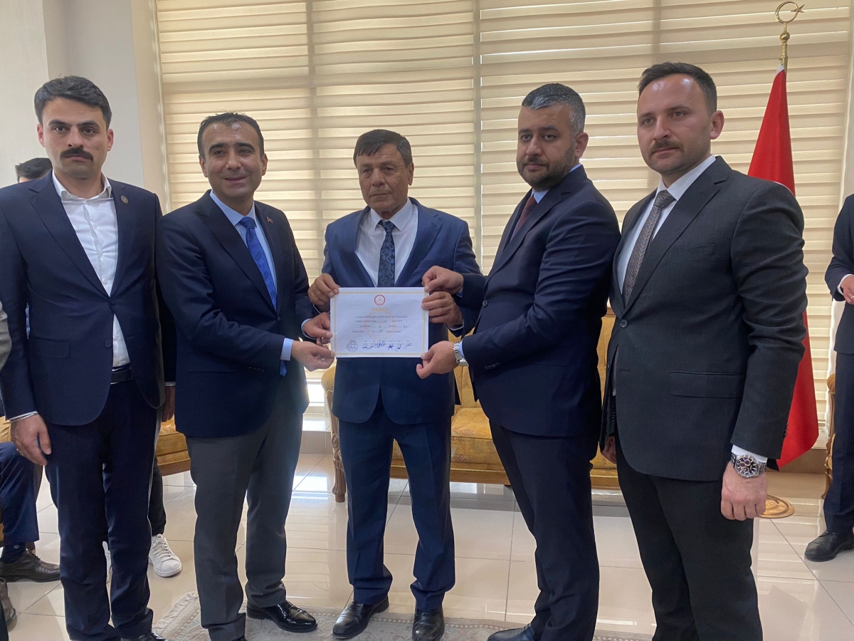 Başkan Savaş Kalaycı Mazbatasını Aldı