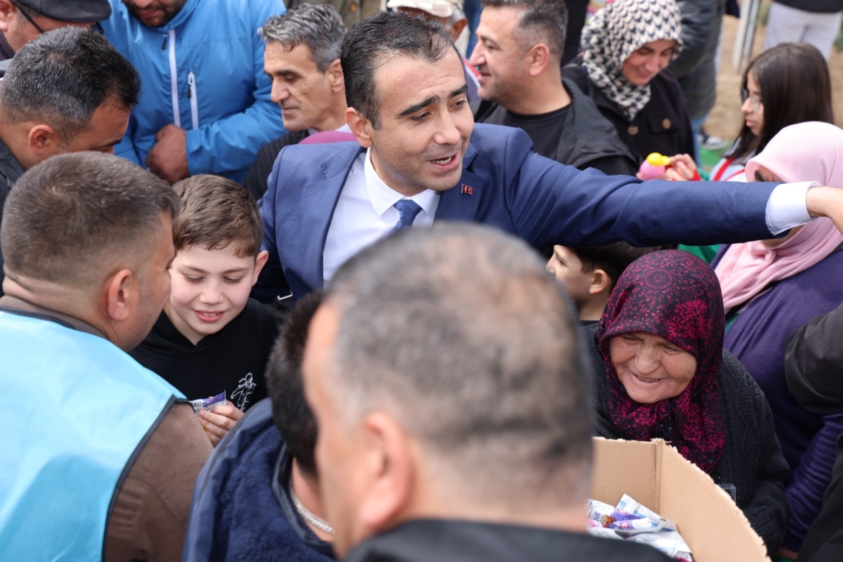 BAYRAM ARİFESİNDE ŞEHİTLİK ZİYARET EDİLDİ