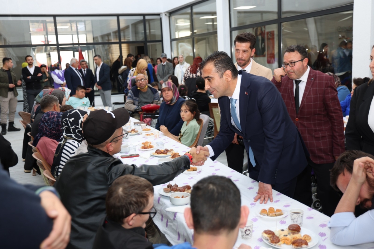 KARAMAN BELEDİYESİ’NDE BAYRAMLAŞMA PROGRAMI DÜZENLENDİ