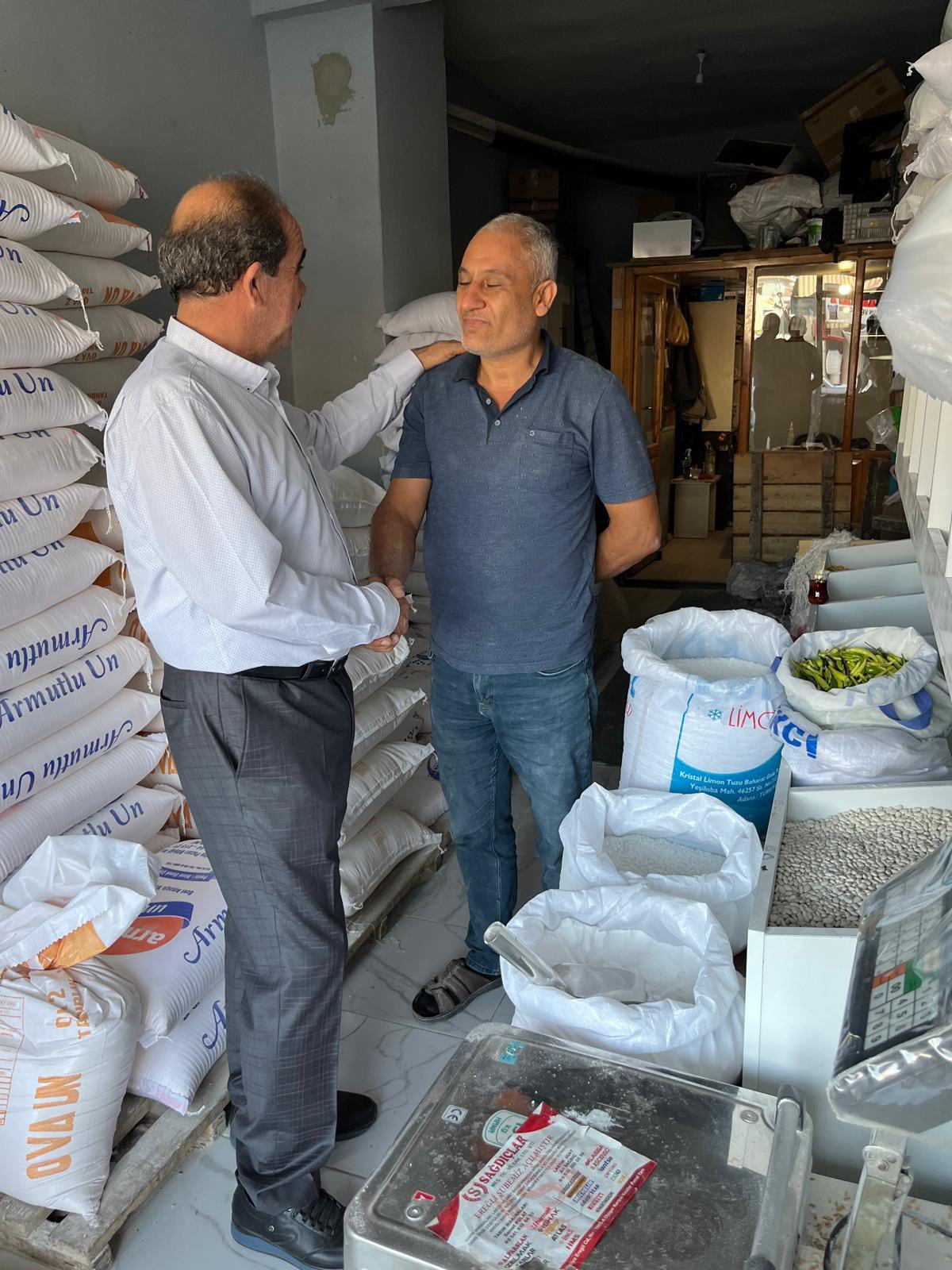 Abdullah Çelik, çiftçilerle buluştu: “Kalplerinde olduğumuzu gördük”