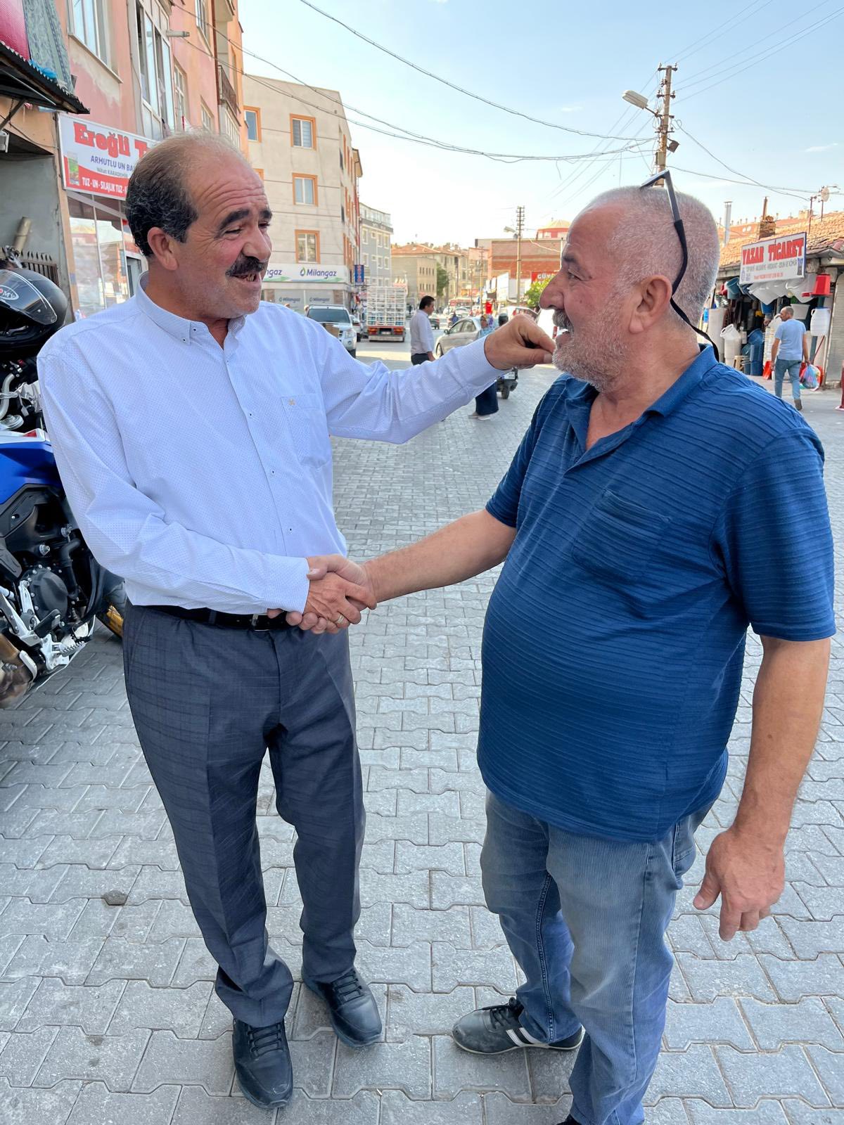 Abdullah Çelik, çiftçilerle buluştu: “Kalplerinde olduğumuzu gördük”