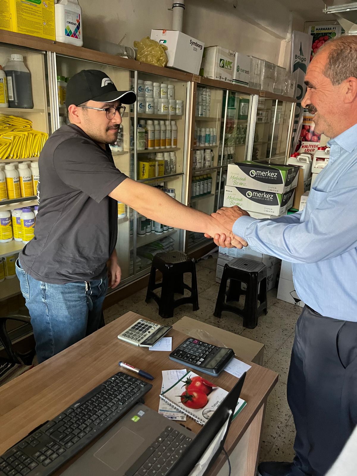 Üreticiden Abdullah Çelik’e Sevgi Seli