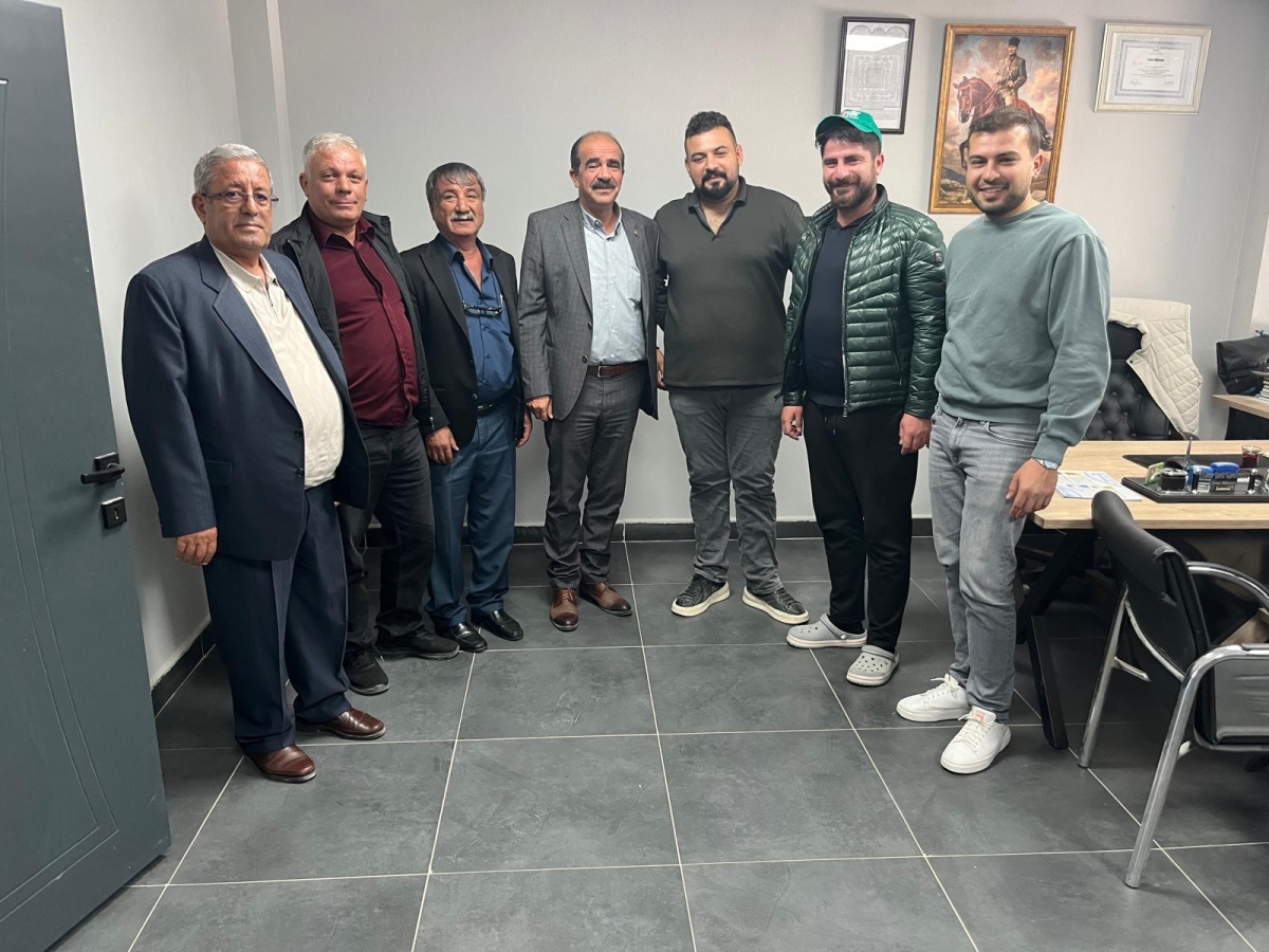 Abdullah Çelik Karapınar’da Çiftçilerle Buluştu: “Kooperatifimizi Çiftçimizin Alın Teriyle Büyüteceğiz”