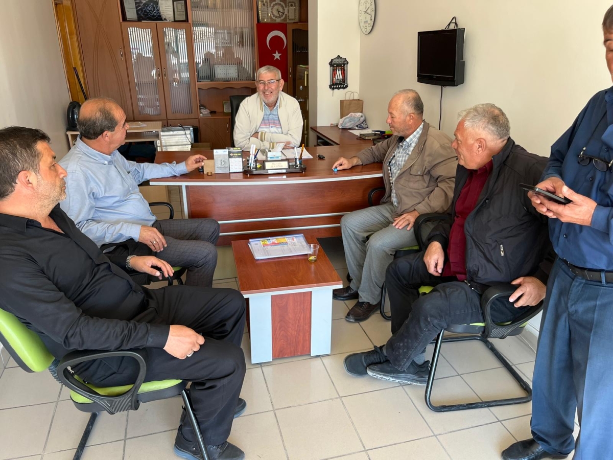 Abdullah Çelik Karapınar’da Çiftçilerle Buluştu: “Kooperatifimizi Çiftçimizin Alın Teriyle Büyüteceğiz”