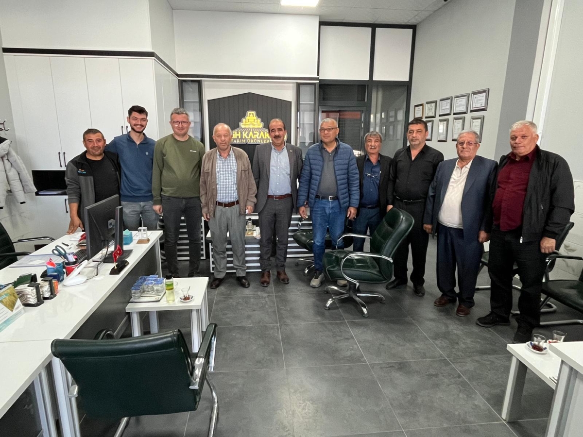 Abdullah Çelik Karapınar’da Çiftçilerle Buluştu: “Kooperatifimizi Çiftçimizin Alın Teriyle Büyüteceğiz”
