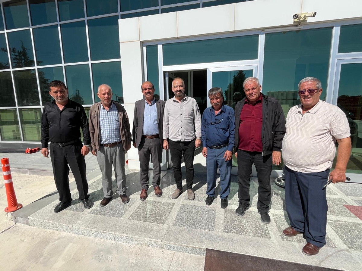 Abdullah Çelik Karapınar’da Çiftçilerle Buluştu: “Kooperatifimizi Çiftçimizin Alın Teriyle Büyüteceğiz”