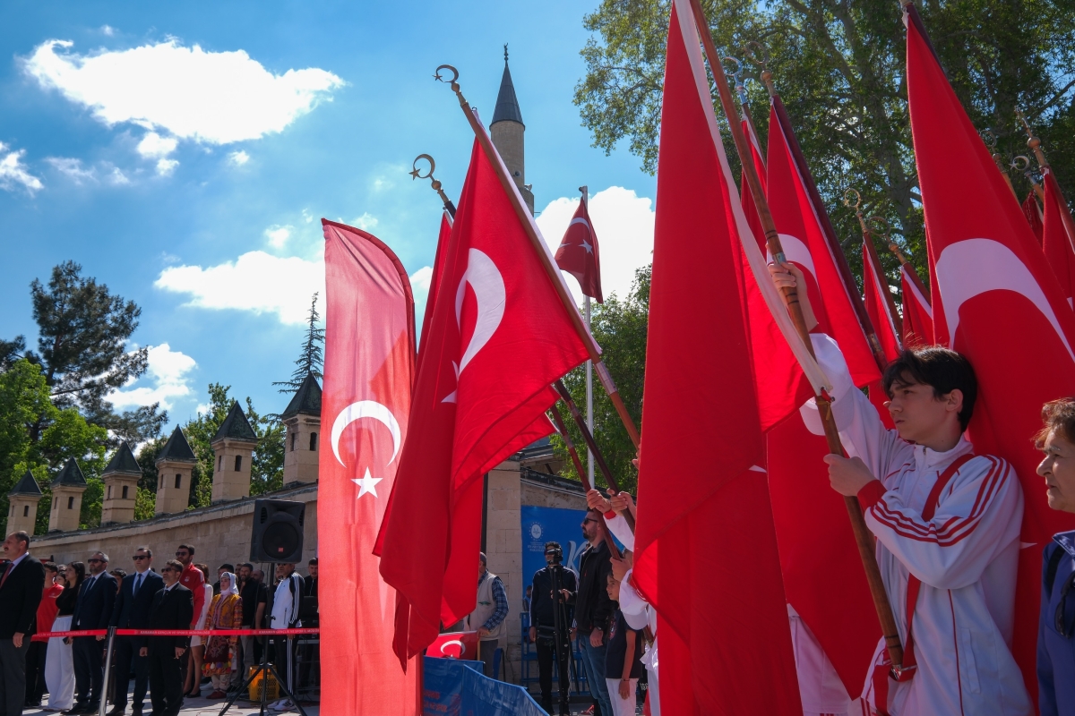 Karaman’da 19 Mayıs Coşkusu Meydanlara Taştı