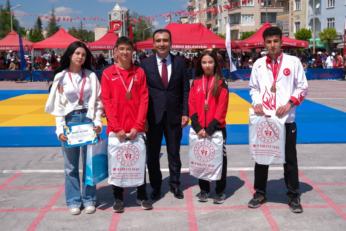 Karaman’da 19 Mayıs Coşkusu Meydanlara Taştı