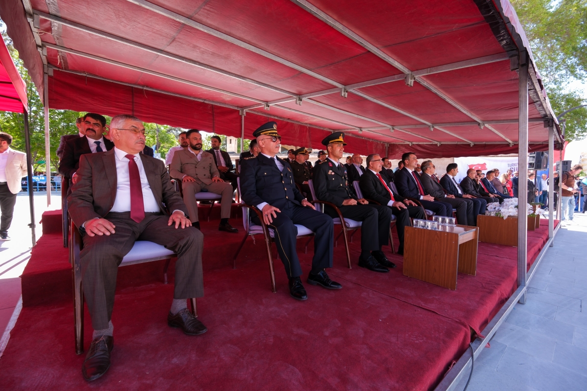Karaman’da 19 Mayıs Coşkusu Meydanlara Taştı
