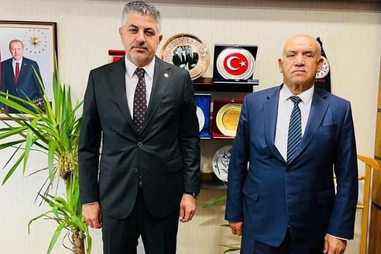 Abdulkadir Kırmızı'nın Siyasi Arenaya Dönüşü: Yeni Bir Başlangıç mı?