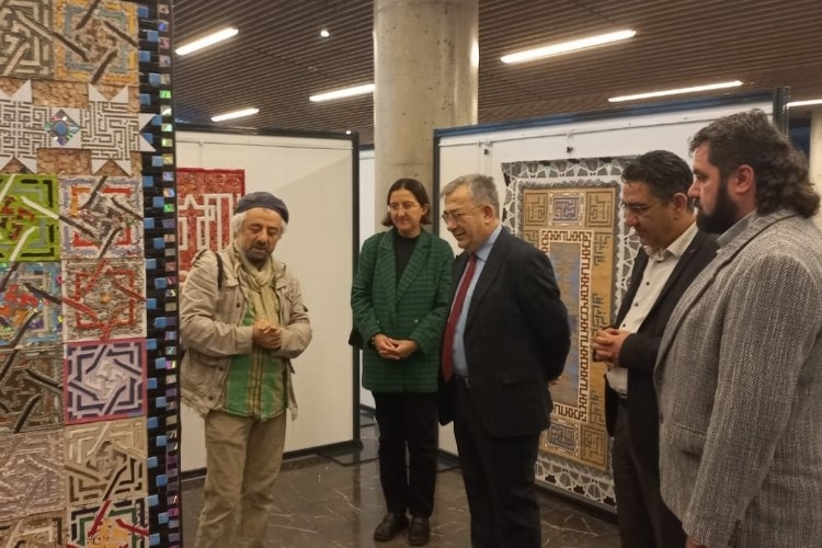 Bursa Osmangazi'de Sanat Eserine Dönüşen Atıklar