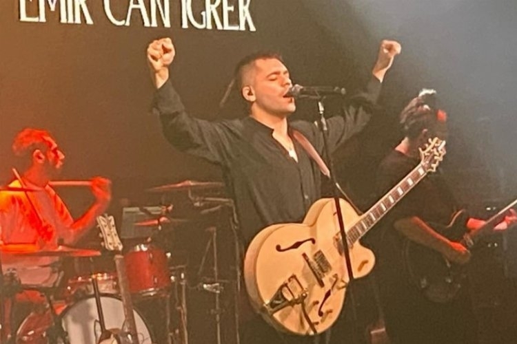 Emir Can İğrek, Bursalılara Unutulmaz Bir Gece Yaşattı