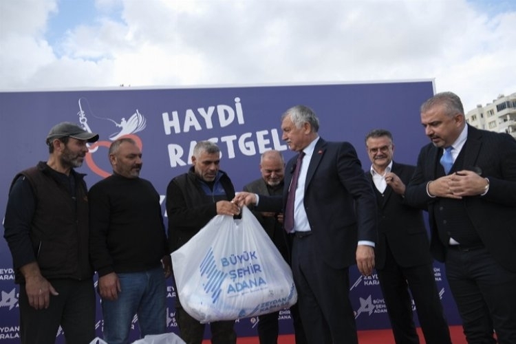 Adana Büyükşehir Belediyesi, Kıyı Balıkçılarına Güçlü Desteğini Sürdürüyor