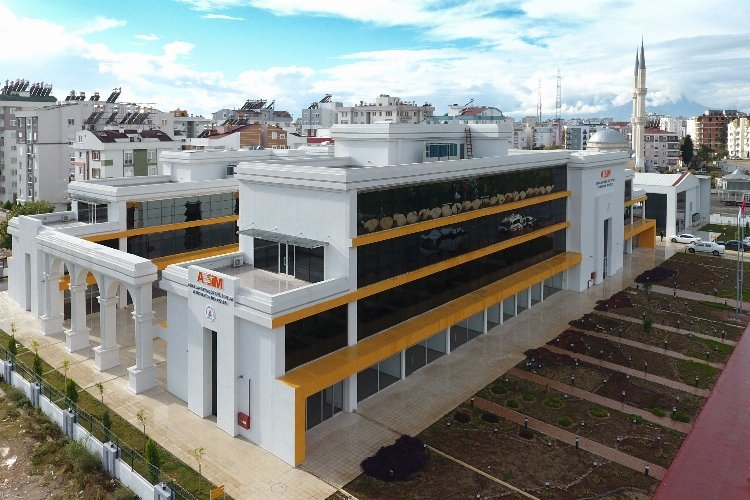 Antalya'da derneklere grafik tasarım eğitimi verecekler