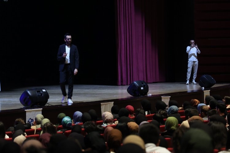 Konya'da üniversiteye hazırlanacak gençlere LİMA motivesi