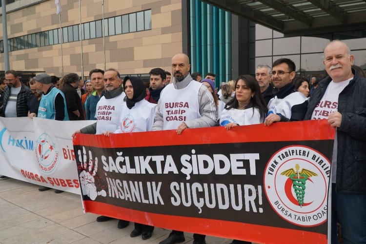 Bursa'da sağlık çalışanları 'artık usandık' dedi