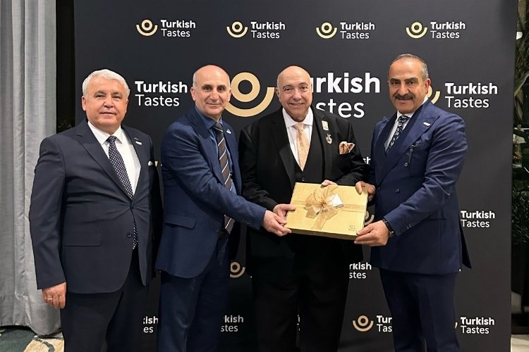 Turkish Tastes İkinci Baskısı ABD'de Göz Kamaştırıcı Bir Tanıtımla Sunuldu