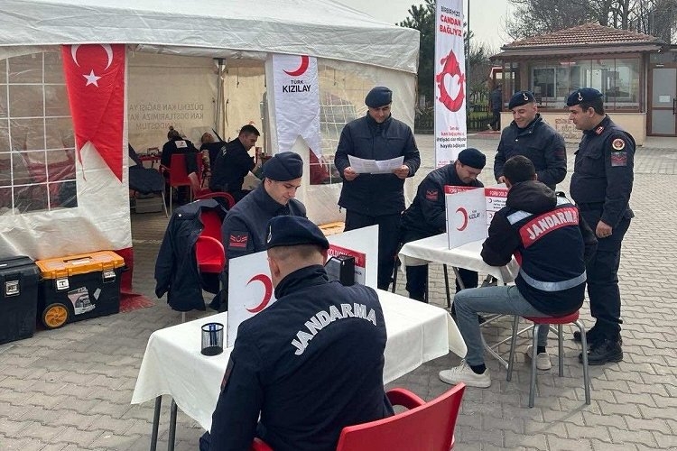 Edirne Jandarma Komutanlığı'ndan kan bağışı kampanyası