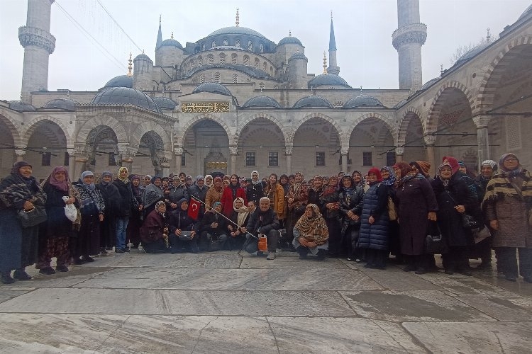 Pazaryeri kadınları İstanbul’daki camileri gezdi