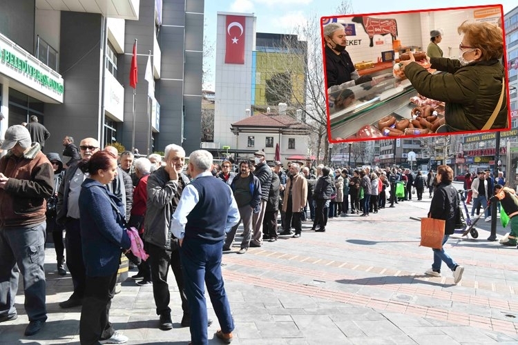 Başkentte ucuz et kuyruğu!