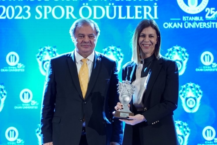 Eczacıbaşı Dynavit, 'Yılın Kadın Spor Takımı' Ünvanını Kazandı
