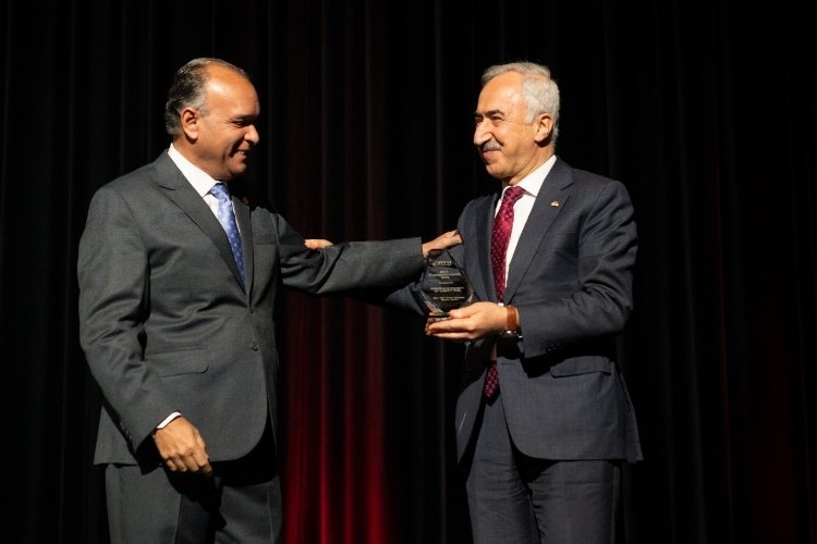 Türkiye Hemofili Derneği'ne 2024 WFH Başkanlık Ödülü Verildi