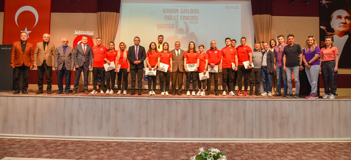 TÜRKİYE’NİN GURURU SPORCULAR KMÜ’DE ÖĞRENCİLERLE BULUŞTU