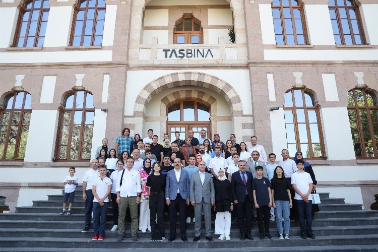 Başarılı Öğrenciler Vali Özkan ve Başkan Altay ile Buluştu