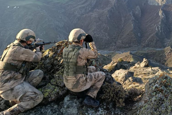 Irak’ın kuzeyinde silah, mühimmat ve yaşam malzemesi ele geçirildi